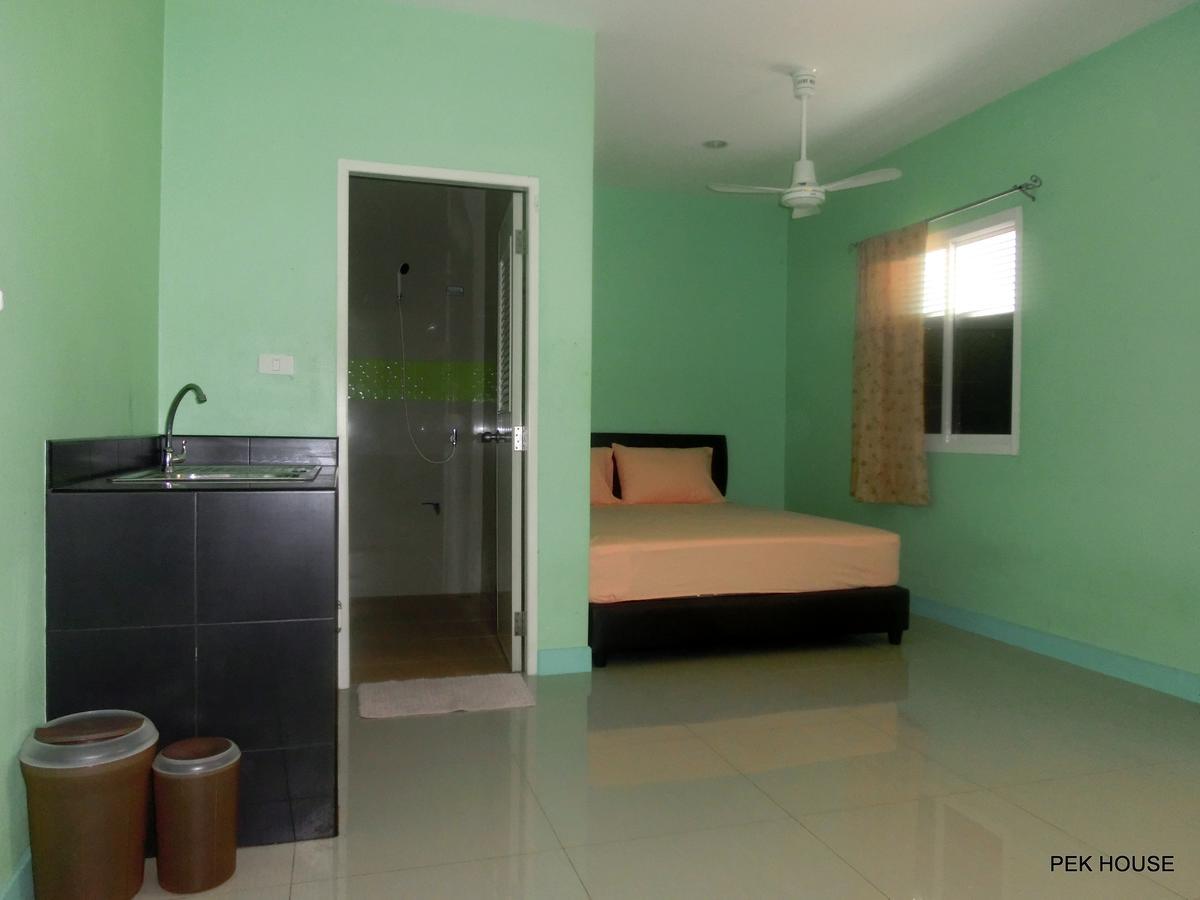 Pek House Daire Phuket Dış mekan fotoğraf